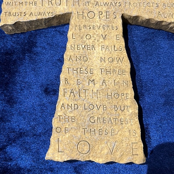 Love is Patient Love is Kind 1 Corinthians 13:4-8 Wall Cross Zondervan Inspirio - Picture 5 of 12